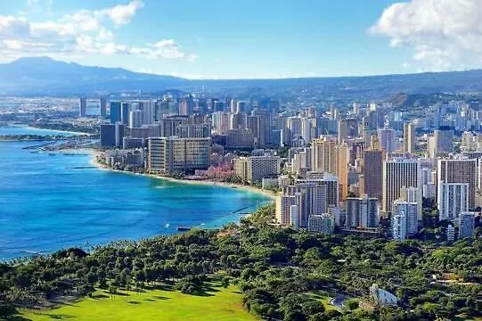 Enjoy The Waikiki Banyan With Ocean Fun, Top Amenities, And Prime Location! Honolulu Lägenhet