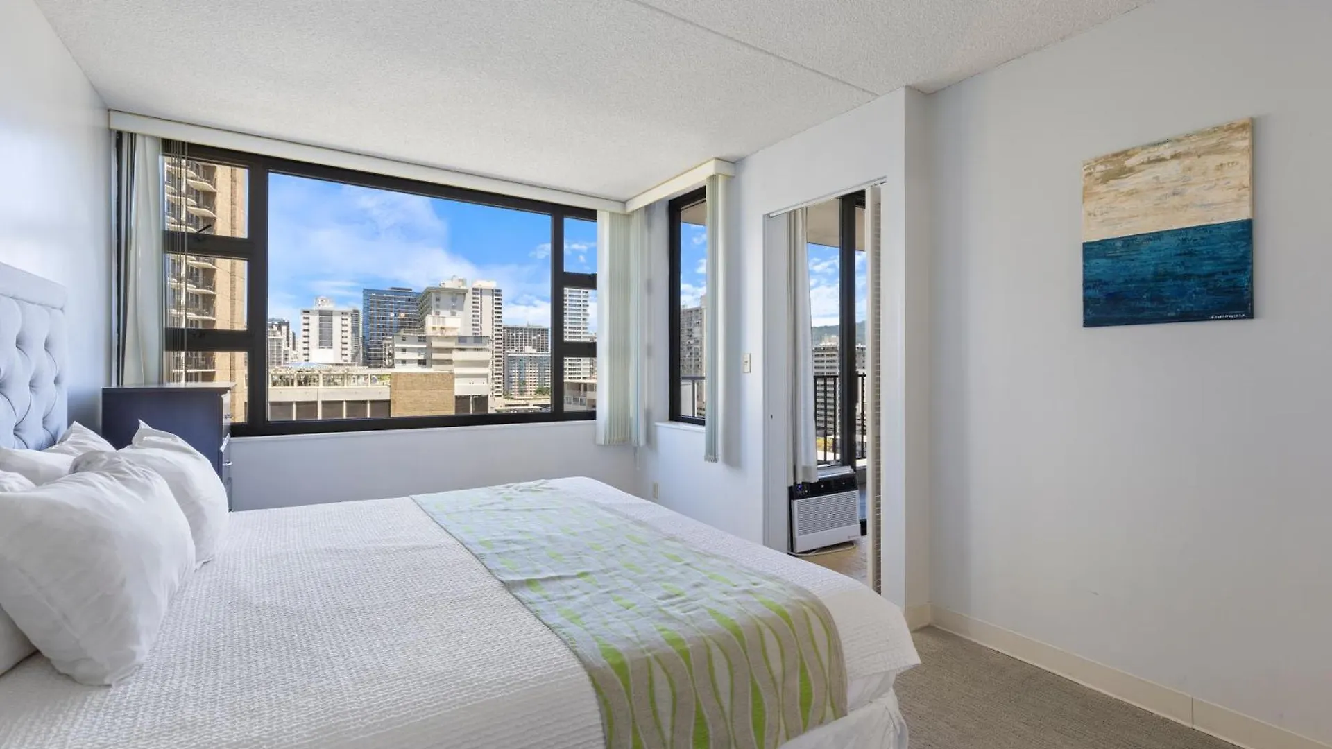 Enjoy The Waikiki Banyan With Ocean Fun, Top Amenities, And Prime Location! Honolulu Lägenhet