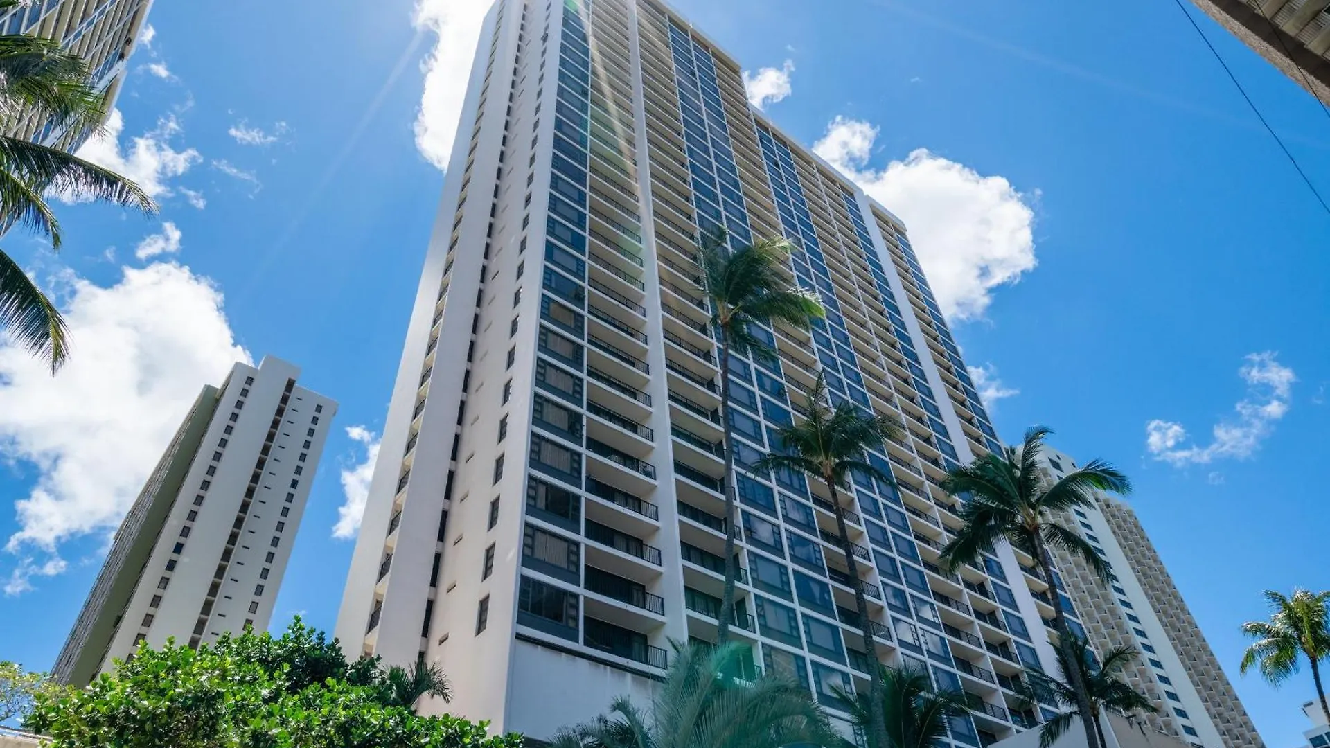 Lägenhet Enjoy The Waikiki Banyan With Ocean Fun, Top Amenities, And Prime Location! Honolulu