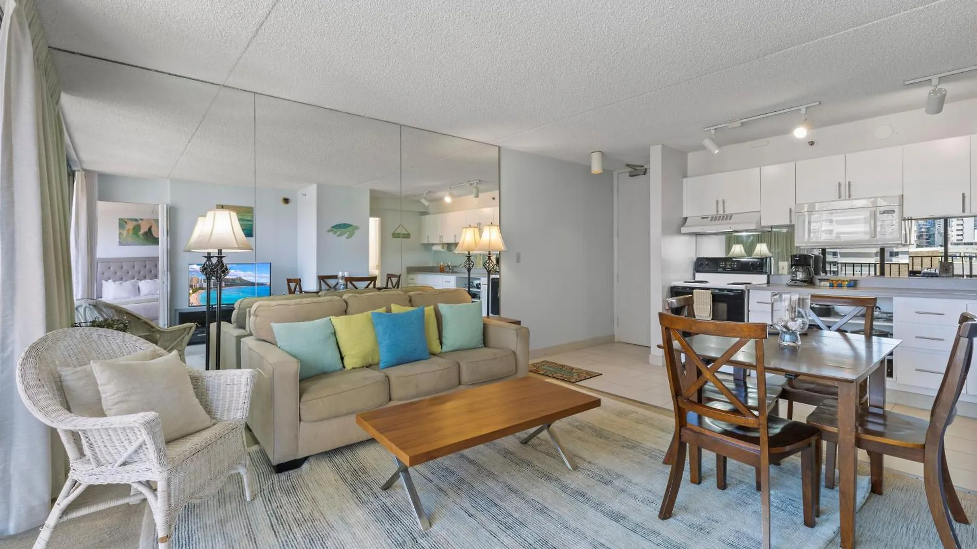 Enjoy The Waikiki Banyan With Ocean Fun, Top Amenities, And Prime Location! Honolulu