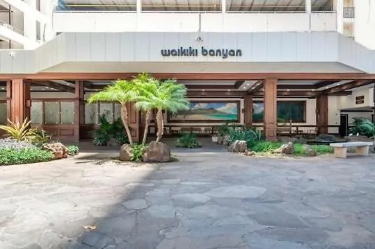 Enjoy The Waikiki Banyan With Ocean Fun, Top Amenities, And Prime Location! Honolulu